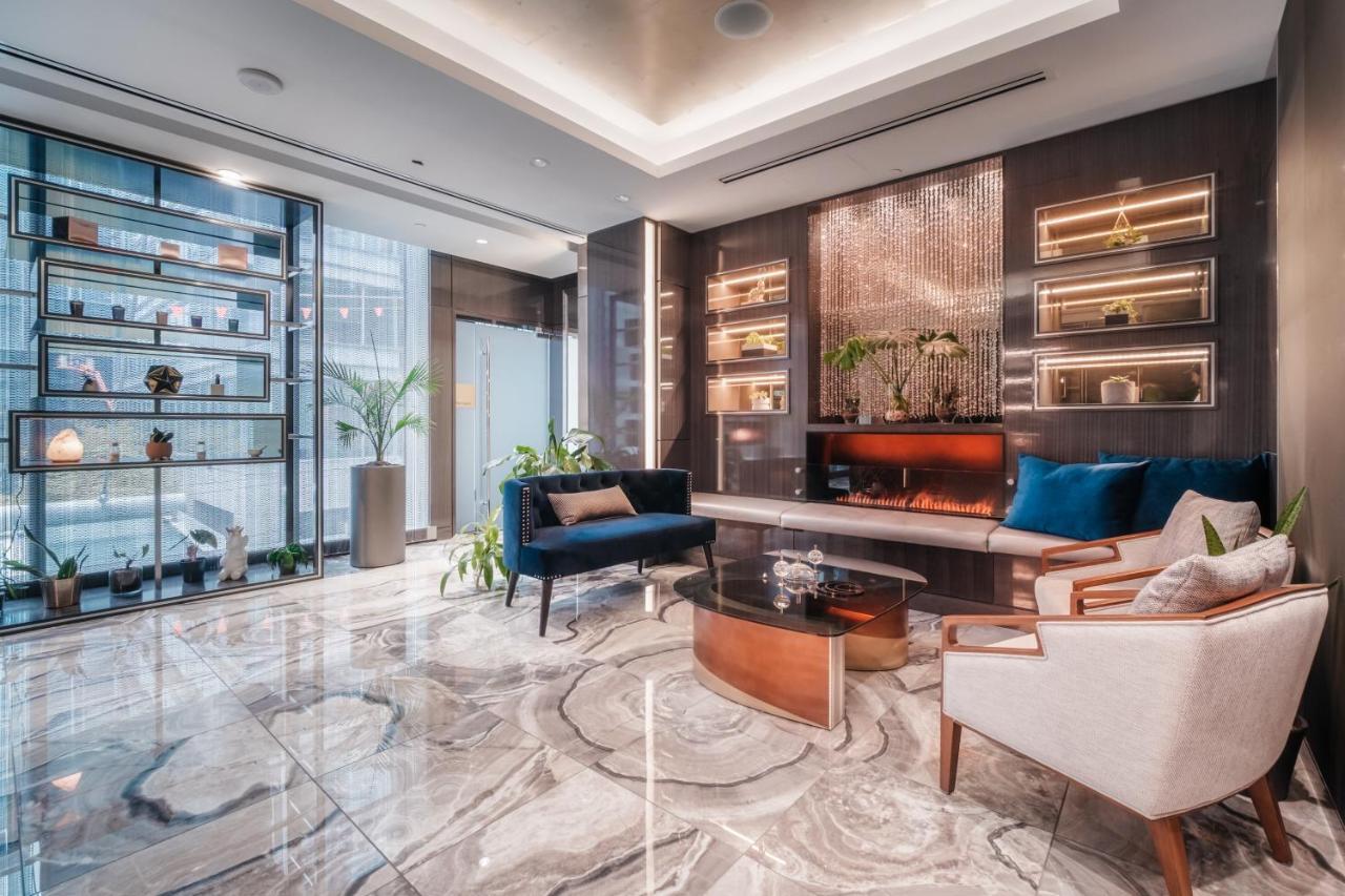 พาราด็อกซ์ โฮเทล แวนคูเวอร์ Hotel ภายนอก รูปภาพ