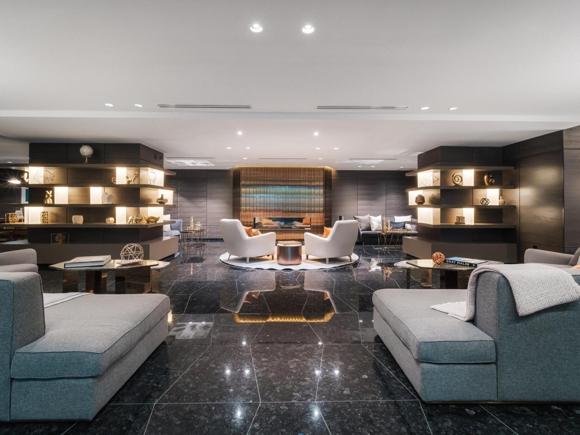 พาราด็อกซ์ โฮเทล แวนคูเวอร์ Hotel ภายนอก รูปภาพ